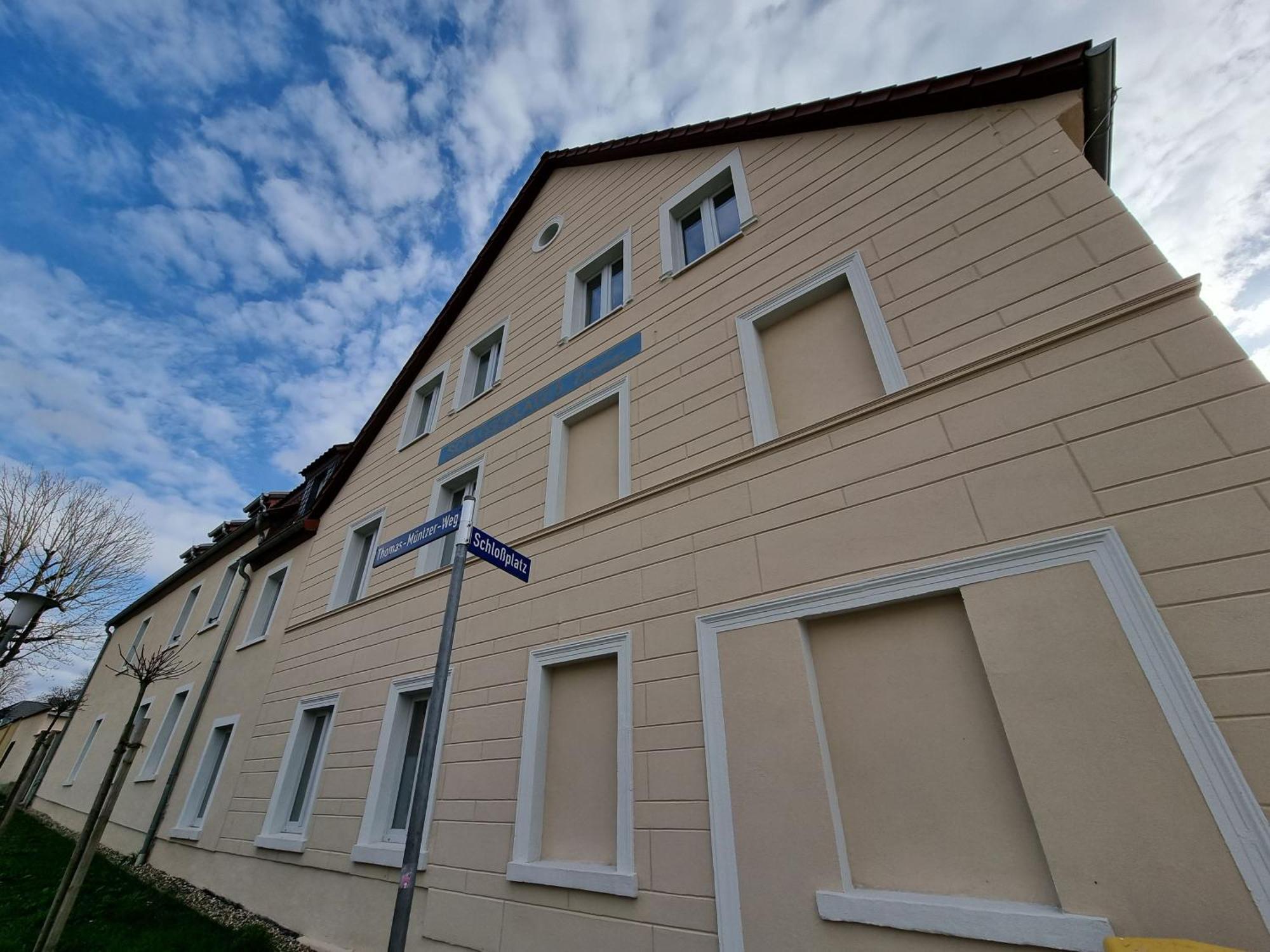 Hotel Burg Wanzleben Esterno foto