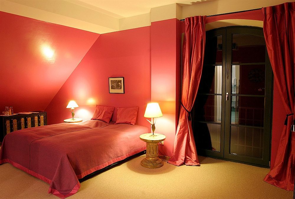Hotel Burg Wanzleben Esterno foto