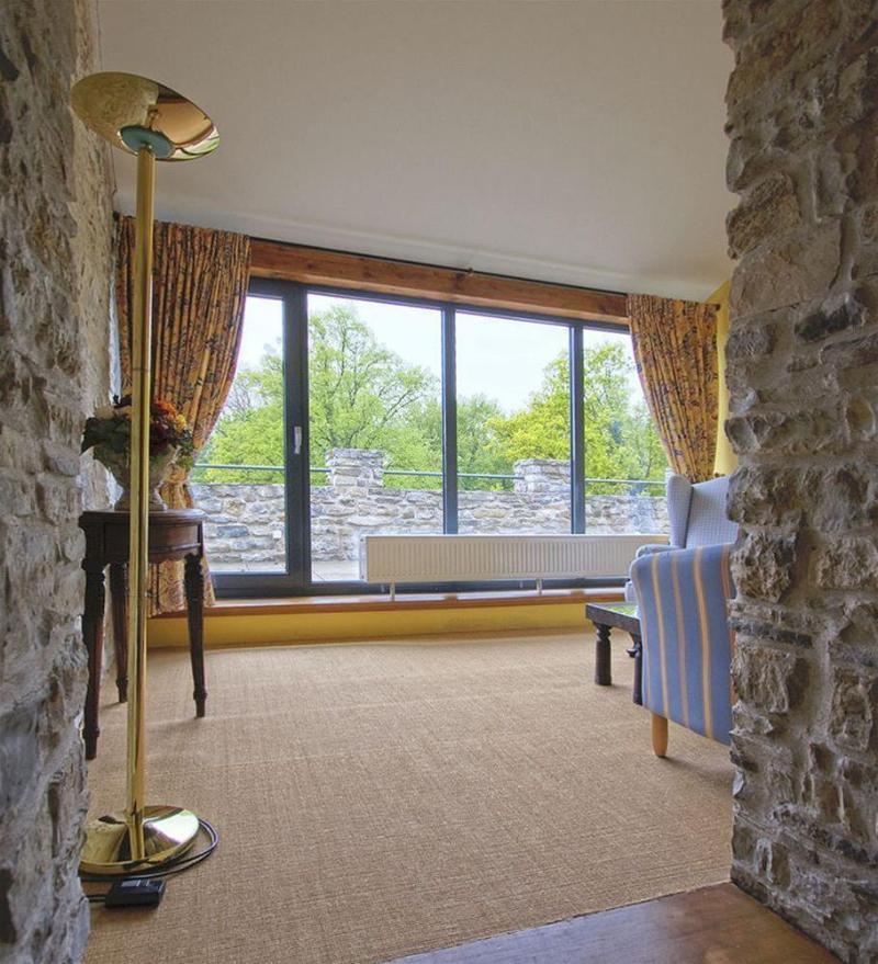 Hotel Burg Wanzleben Esterno foto